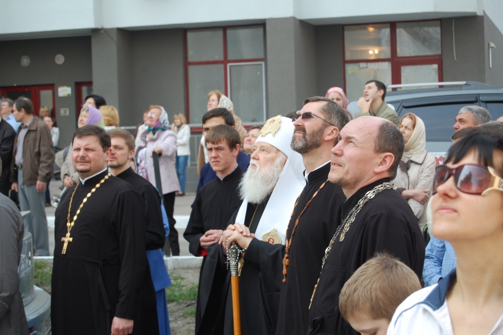 image011
